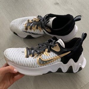 Nike Giannis immortality 2‎ - championship color size 12